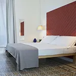 ゲストハウス Bed In 4*