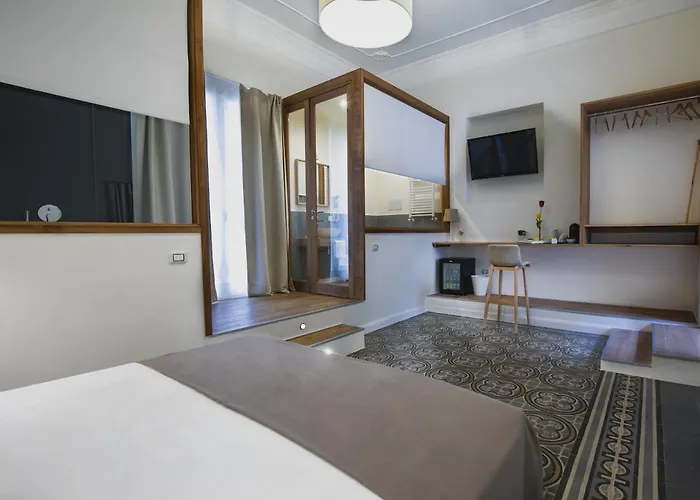 Bed In 4* Palermo